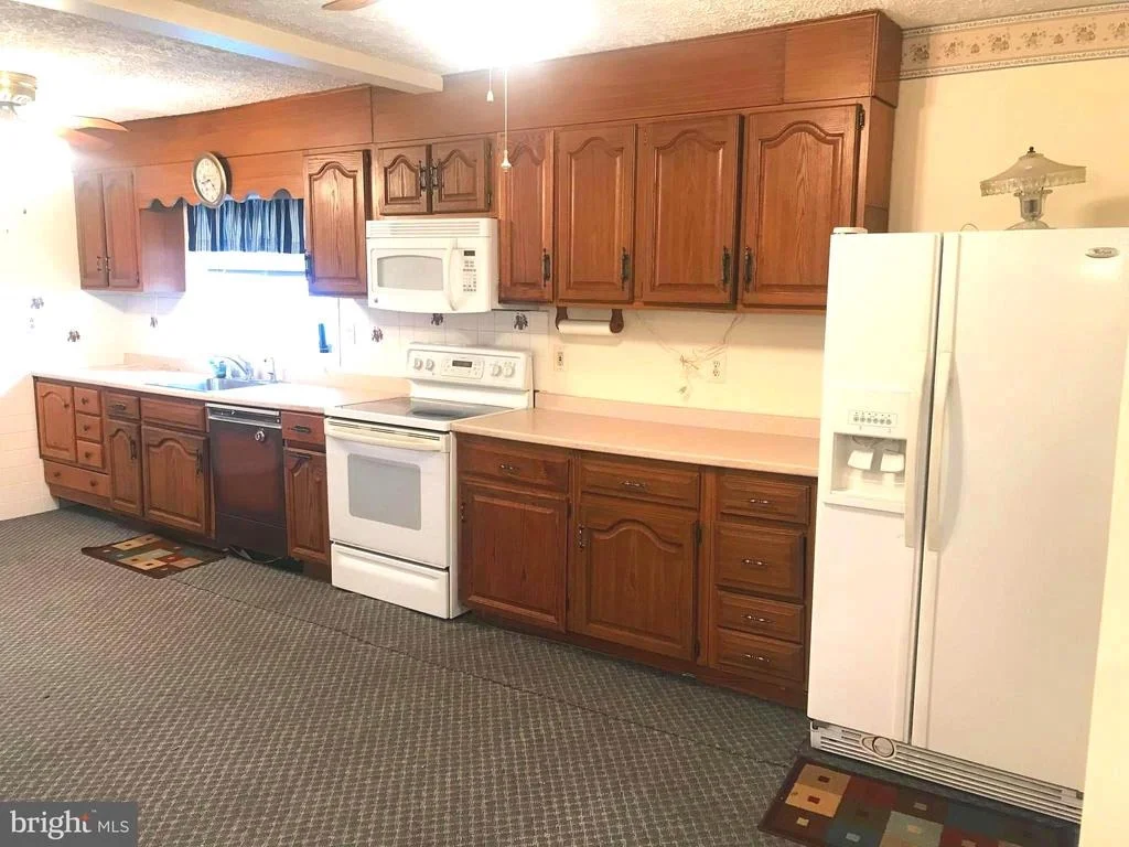 Photo of 16307 ASHBOX ROAD