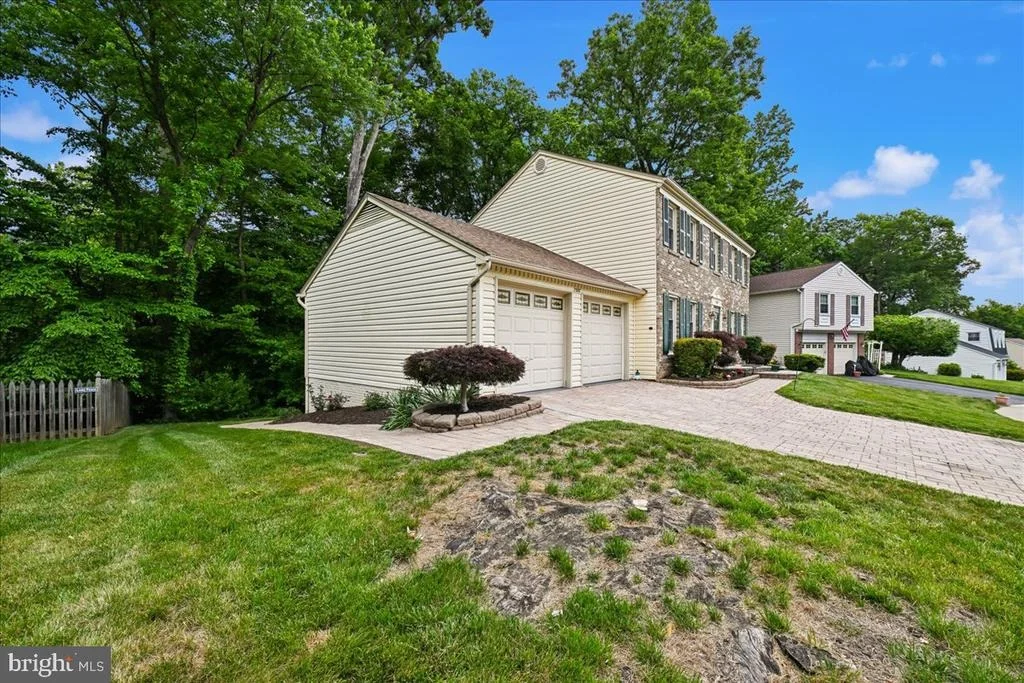 Photo of 7592 RUXTON DRIVE