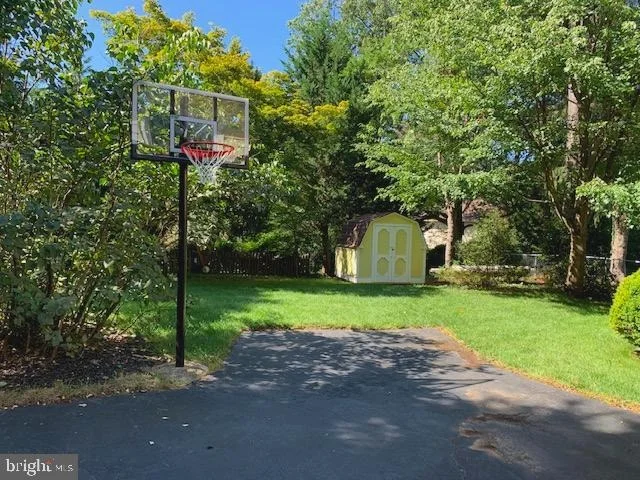 Photo of 10125 GLENMERE ROAD