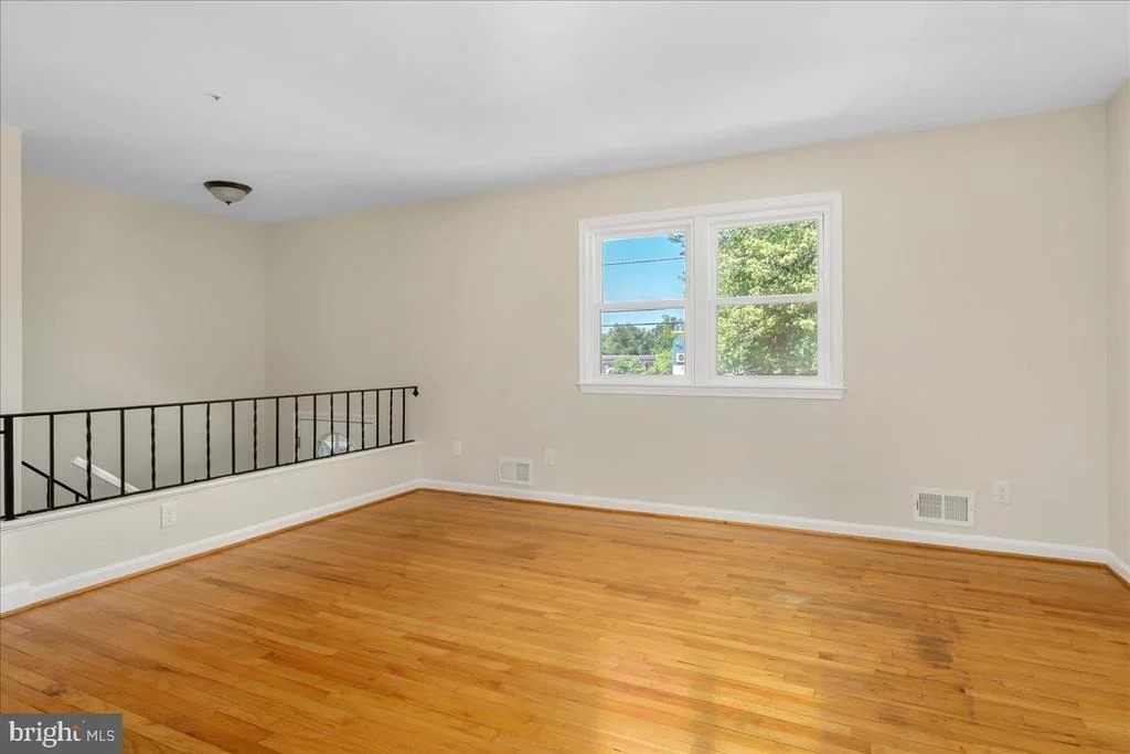 Photo of 8004 MALCOLM ROAD