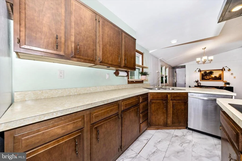 Photo of 360 BERNICE DRIVE
