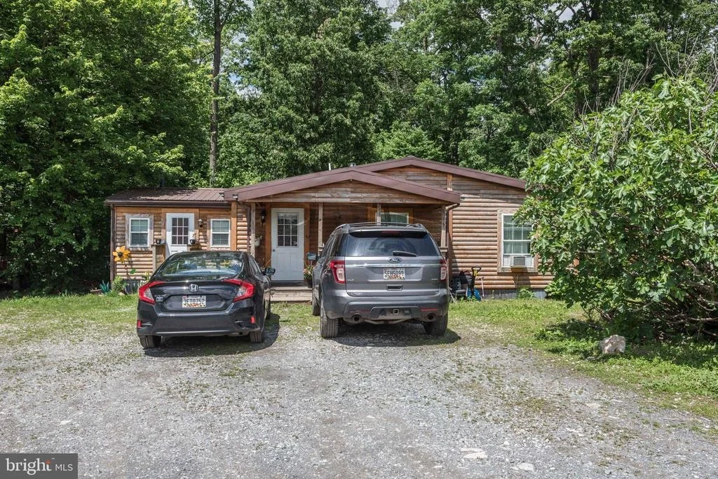 Photo of 16120 BARNESVILLE ROAD