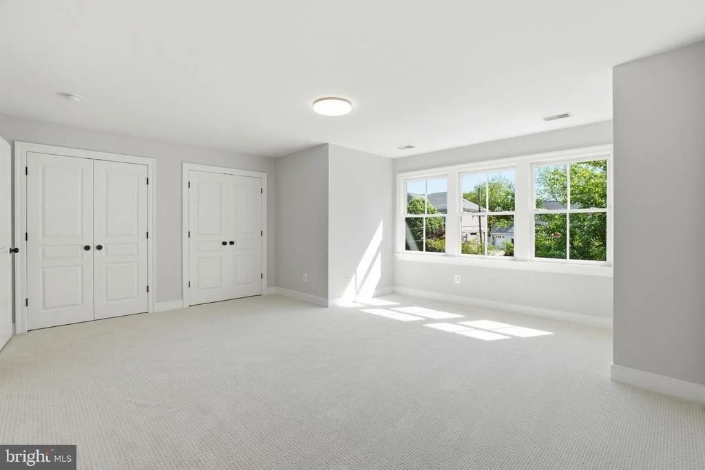 Photo of 2808 JOHN MARSHALL DRIVE