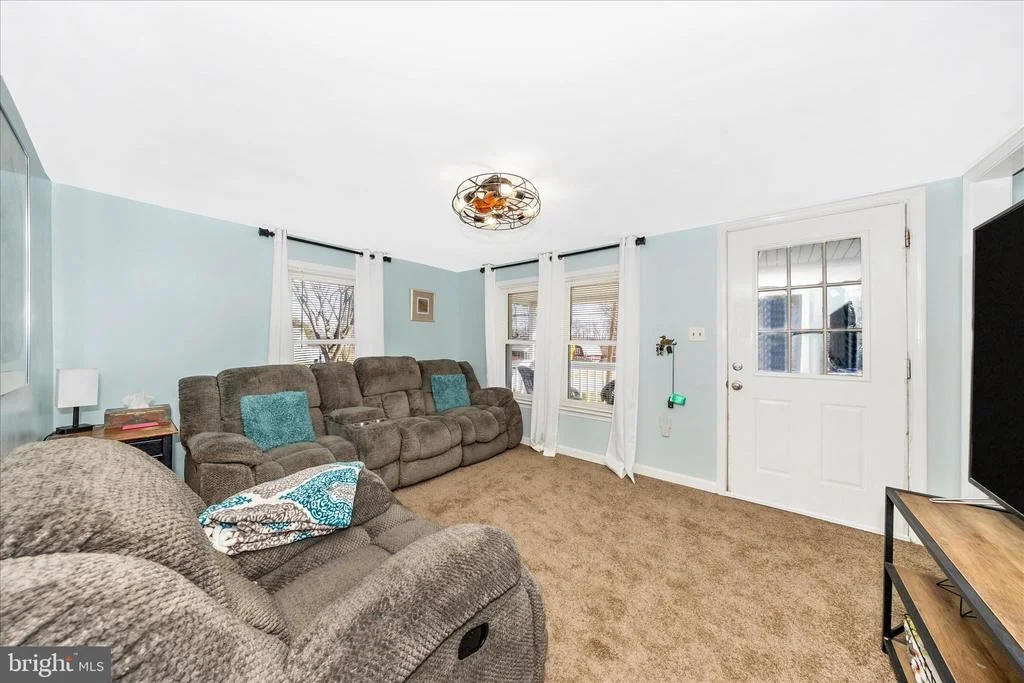 Photo of 5618 BARTONSVILLE ROAD