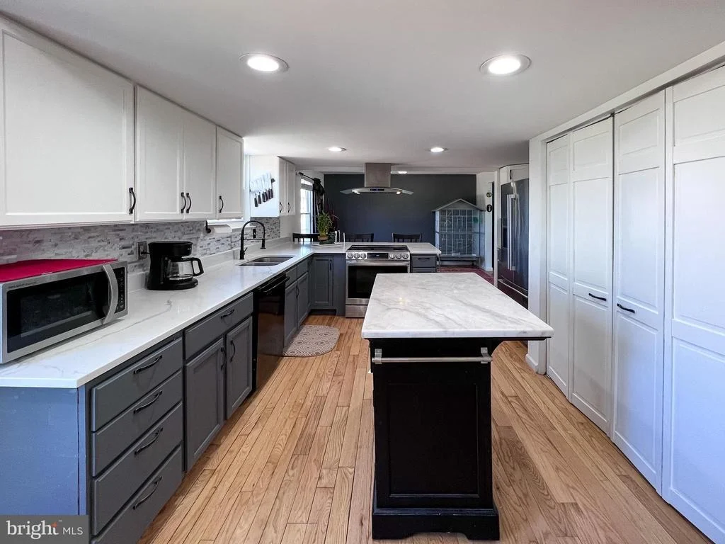 Photo of 9601 ROOSTER LANE