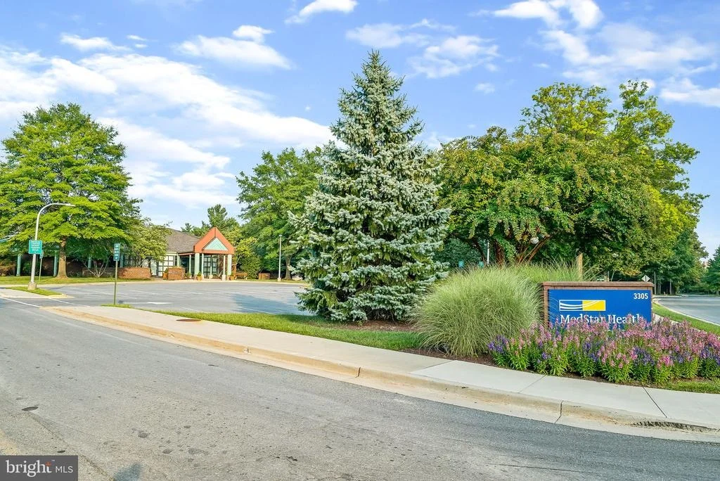 Photo of Unit 4117 at 15100 INTERLACHEN DRIVE