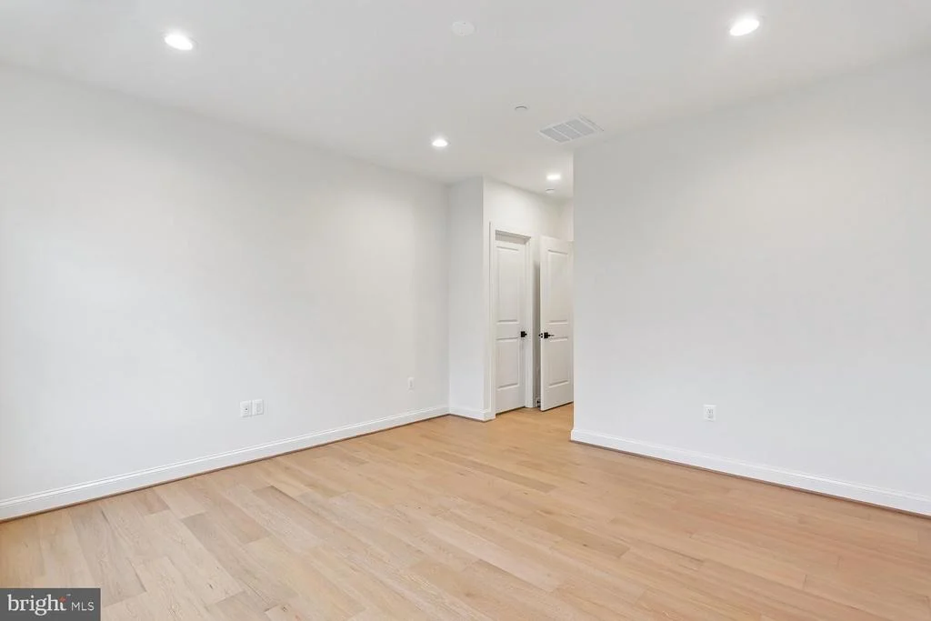 Photo of 6217 PLAINVIEW ROAD