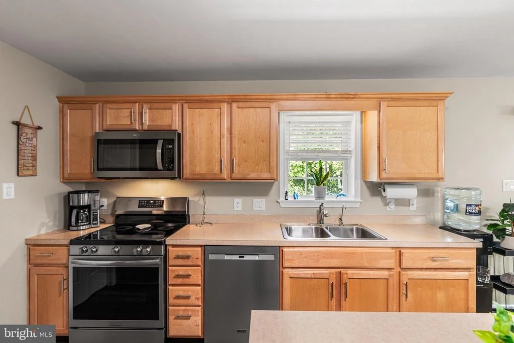 Photo of 33661 FEATHER LANE