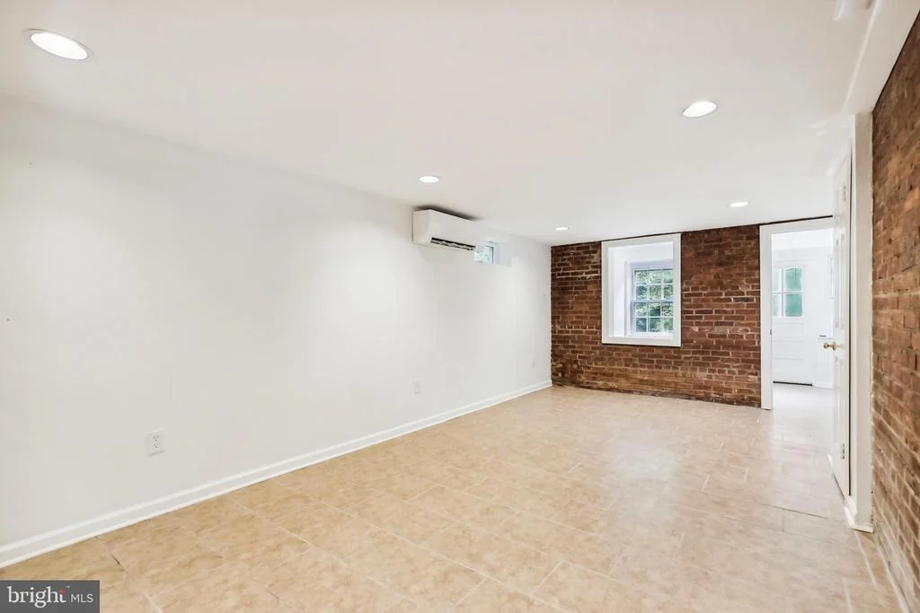Photo of 1801 ASHTON ROAD