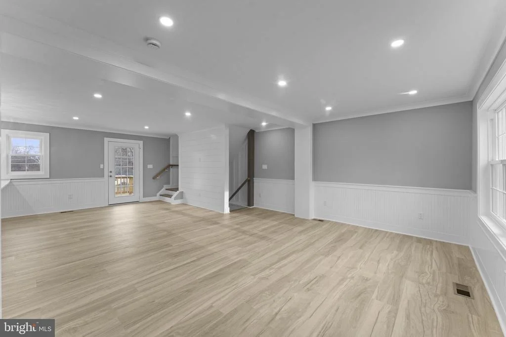 Photo of 305 WINE STREET