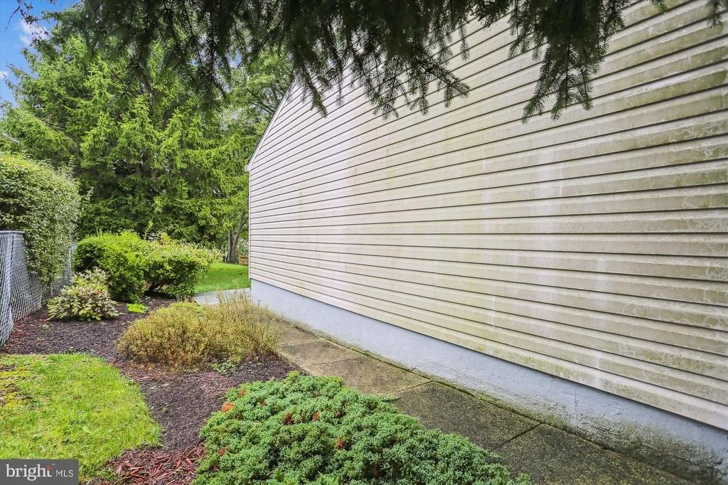 Photo of 6609 GARRETT ROAD