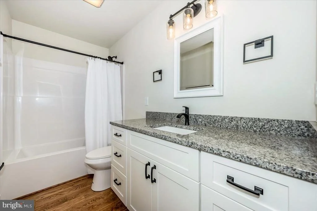 Photo of 460 SHADE TREE LANE