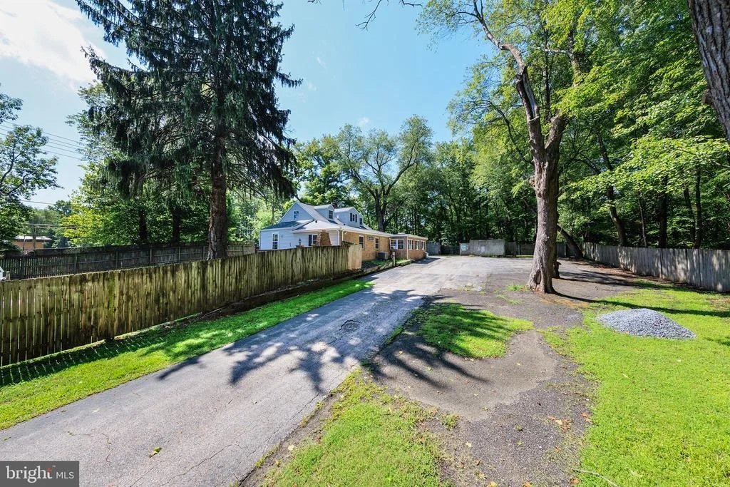 Photo of 7301 WOODYARD ROAD