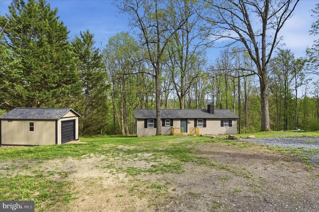 Photo of 105 BUCKSKIN TRAIL