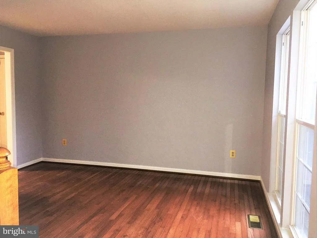 Photo of 102 IVY HILL DRIVE