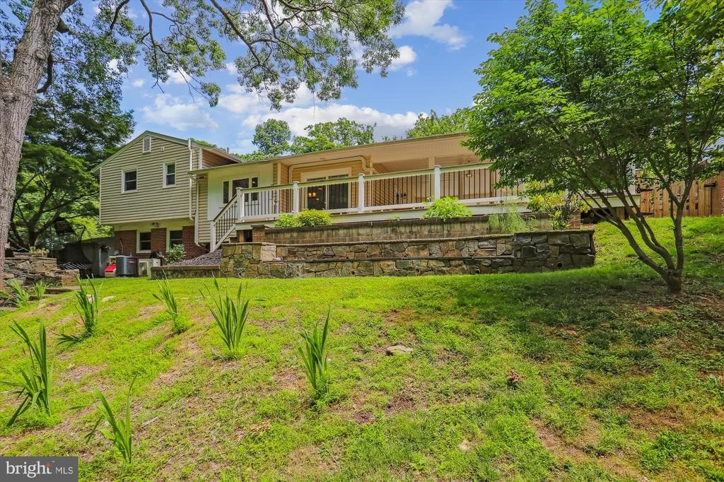 Photo of 11816 LONGDRAFT COURT