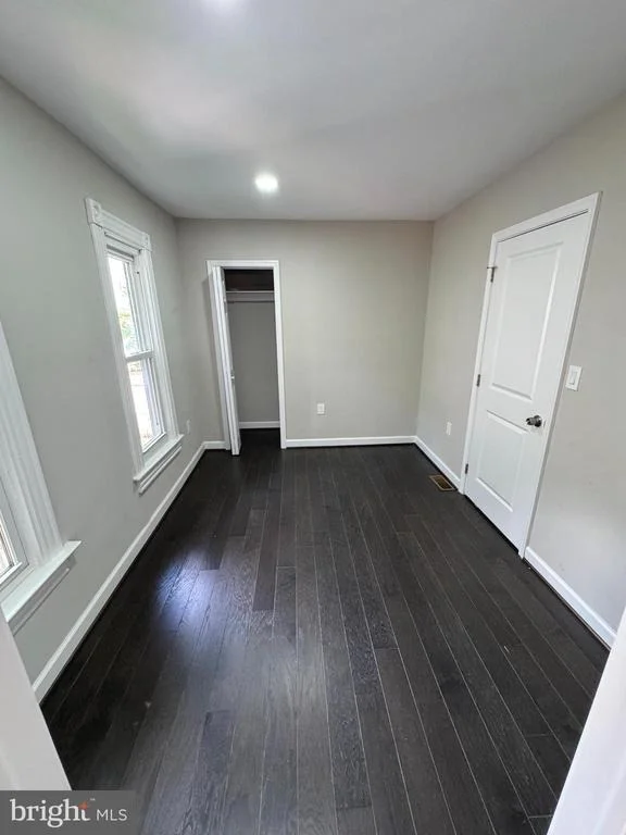 Photo of 1358 VALLEY PLACE SE