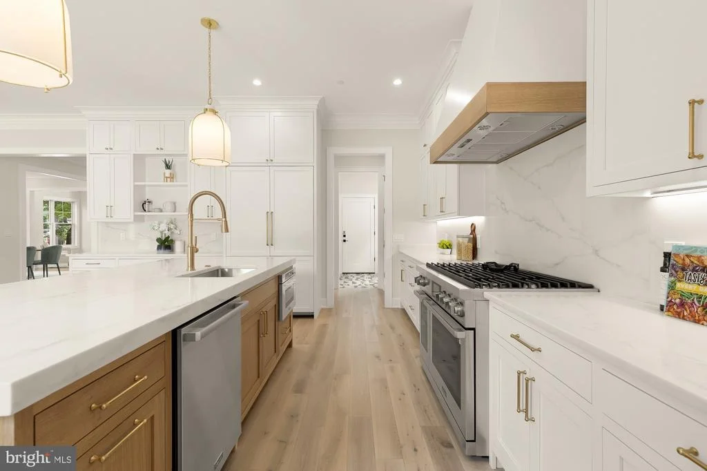 Photo of 9512 FOREST ROAD