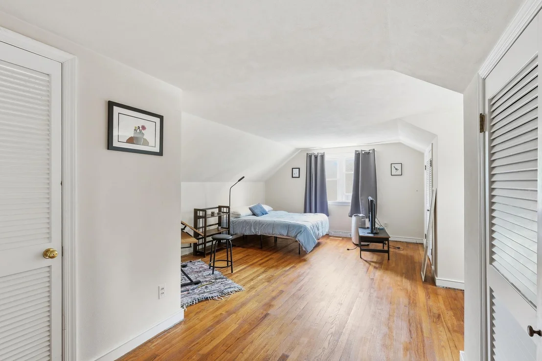 Photo of 727 N GOVERNORS AVENUE