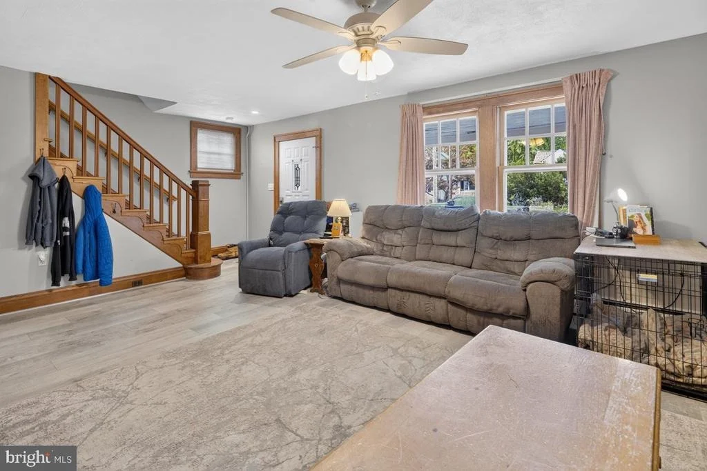 Photo of 8 PENNROAD AVE