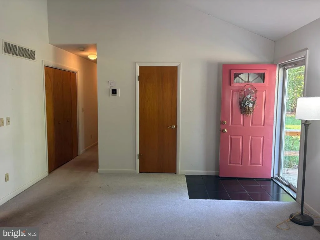 Photo of 207 THRASHER WAY