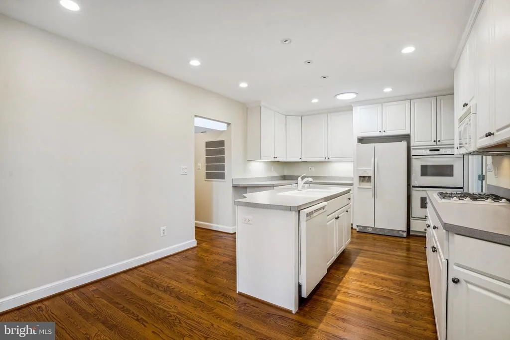 Photo of 4119 N RIDGEVIEW ROAD