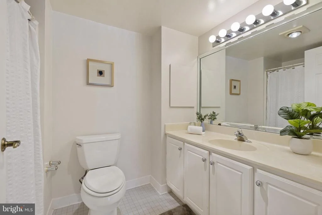 Photo of Unit 306 at 14801 PENNFIELD CIRCLE