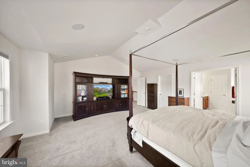 Photo of 9405 LOMAX FOREST DRIVE