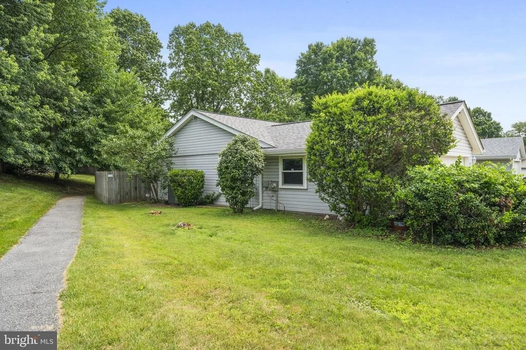 Photo of 14919 HYDRUS ROAD