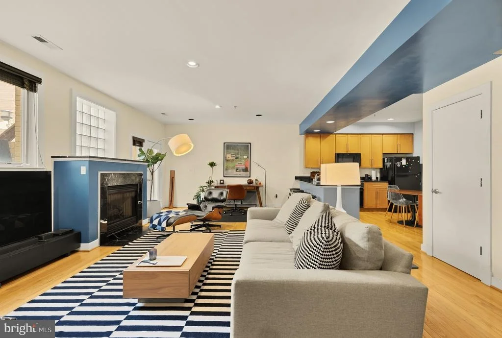 Photo of Unit 3 at 2363 CHAMPLAIN STREET NW