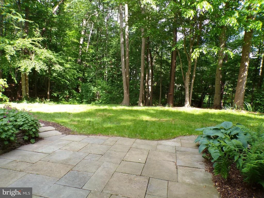 Photo of 9241 NORTHEDGE DRIVE