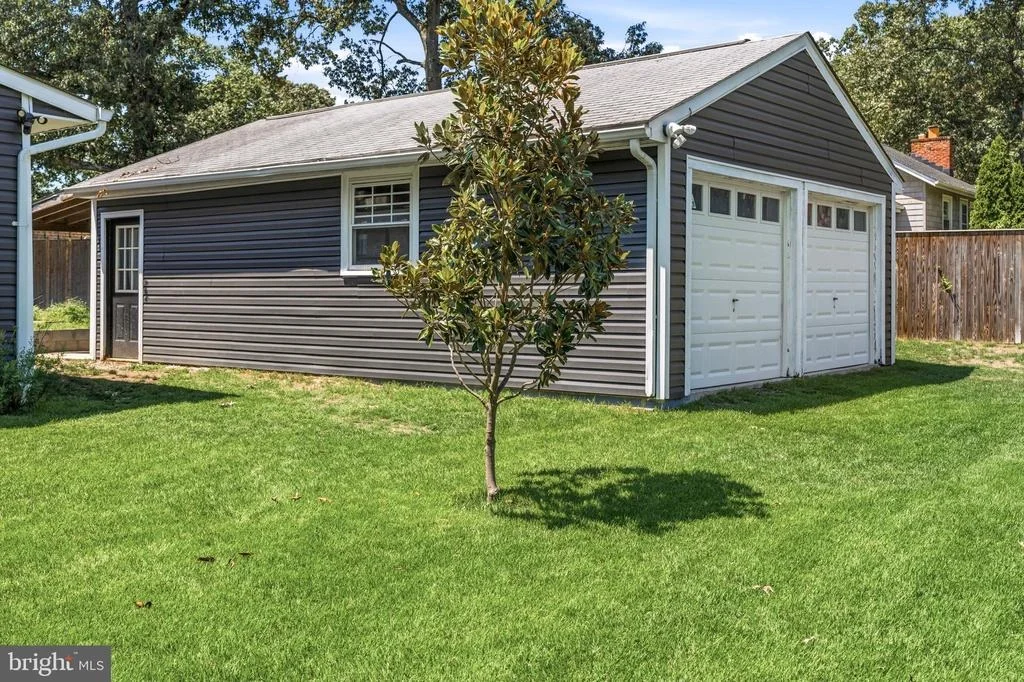 Photo of 1402 NORCROSS LANE