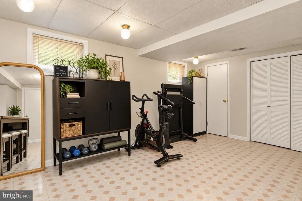 Photo of 9400 FOX RUN DRIVE
