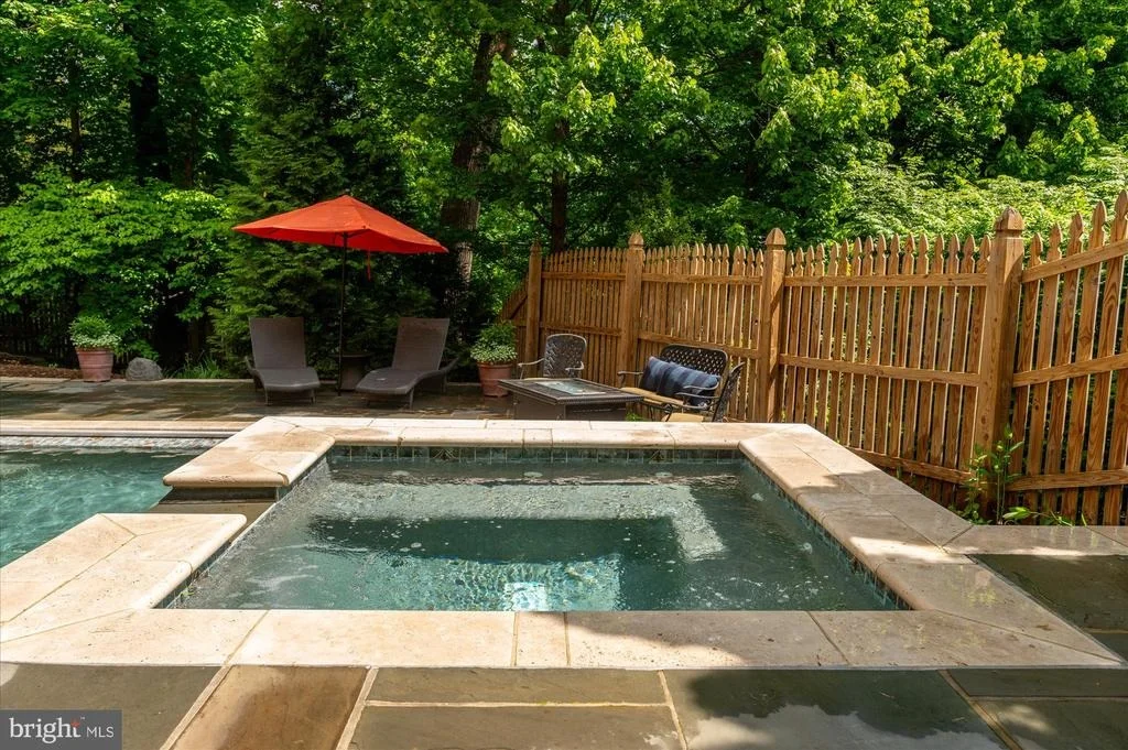 Photo of 4115 40TH PLACE N