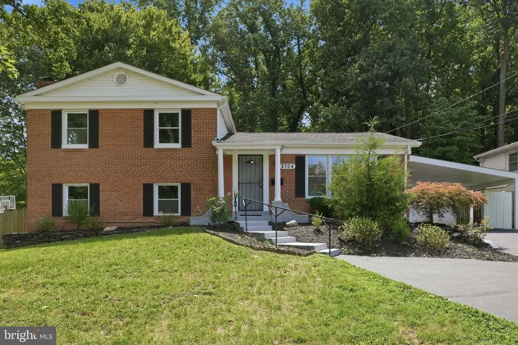 Photo of 2704 WELLER ROAD