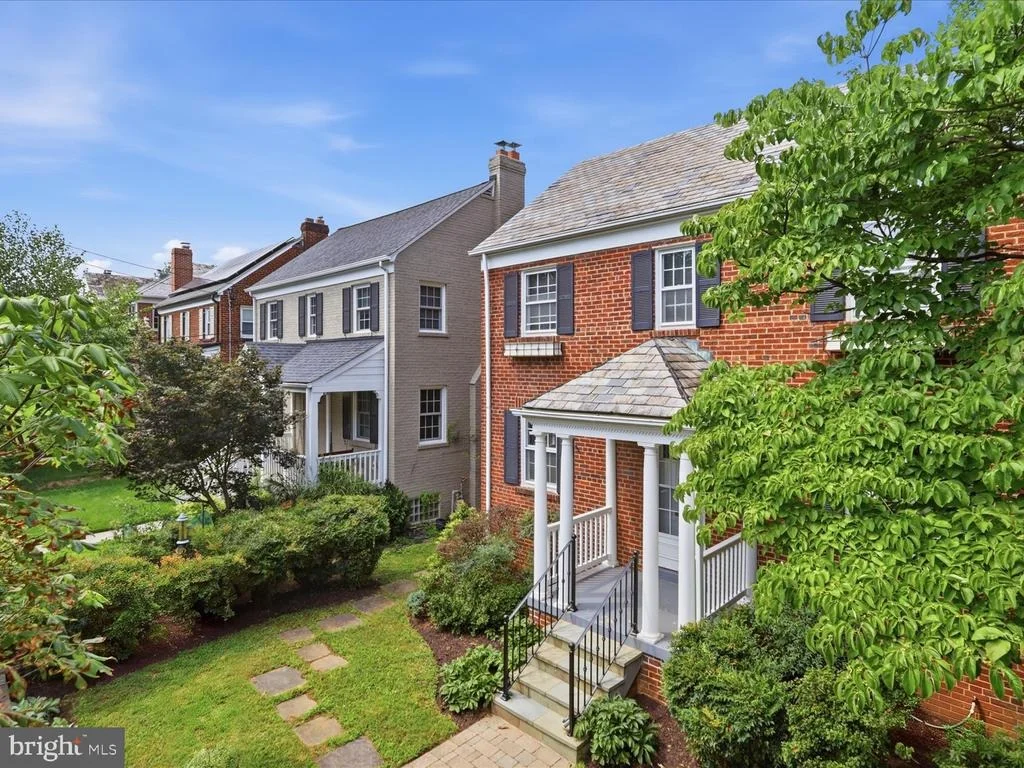 Photo of 4409 FARADAY PLACE NW