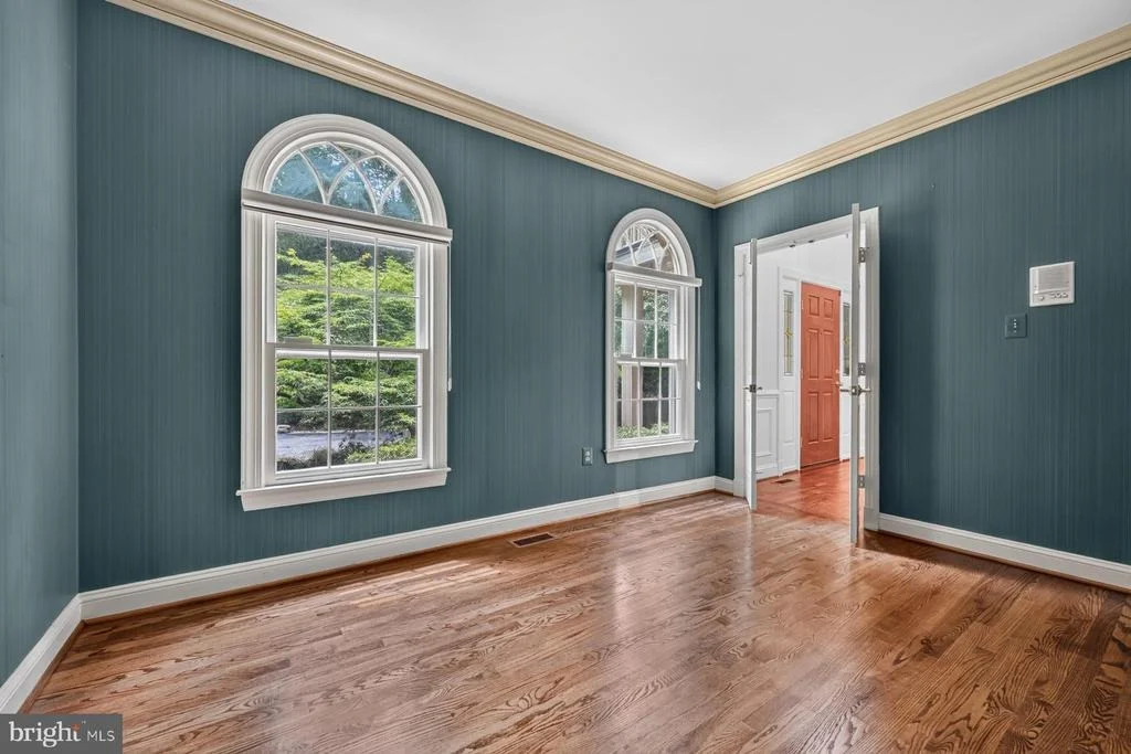 Photo of 900 MALVERN HILL DRIVE