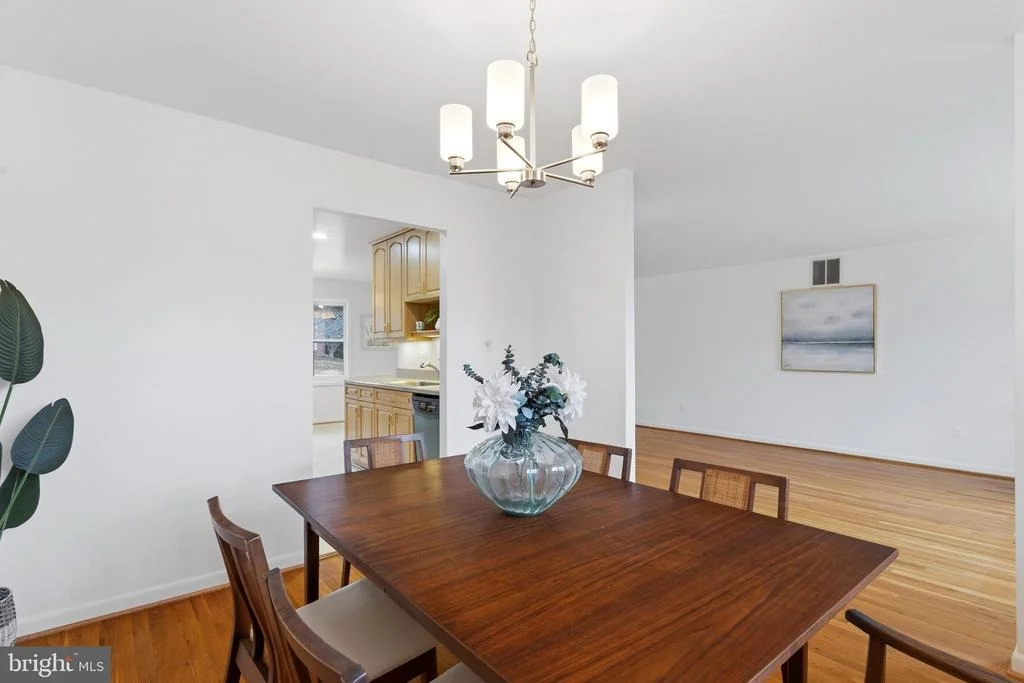 Photo of 11705 DEVILWOOD COURT