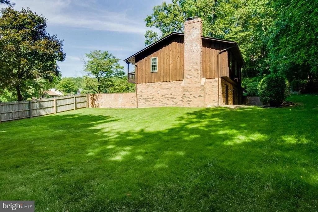 Photo of 6033 CHESTERBROOK ROAD