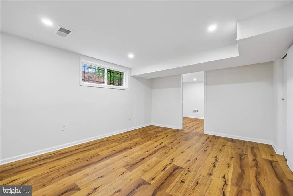 Photo of 1105 LAMBERTON DRIVE