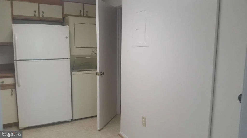 Photo of Unit 2816 at 15107 INTERLACHEN DRIVE