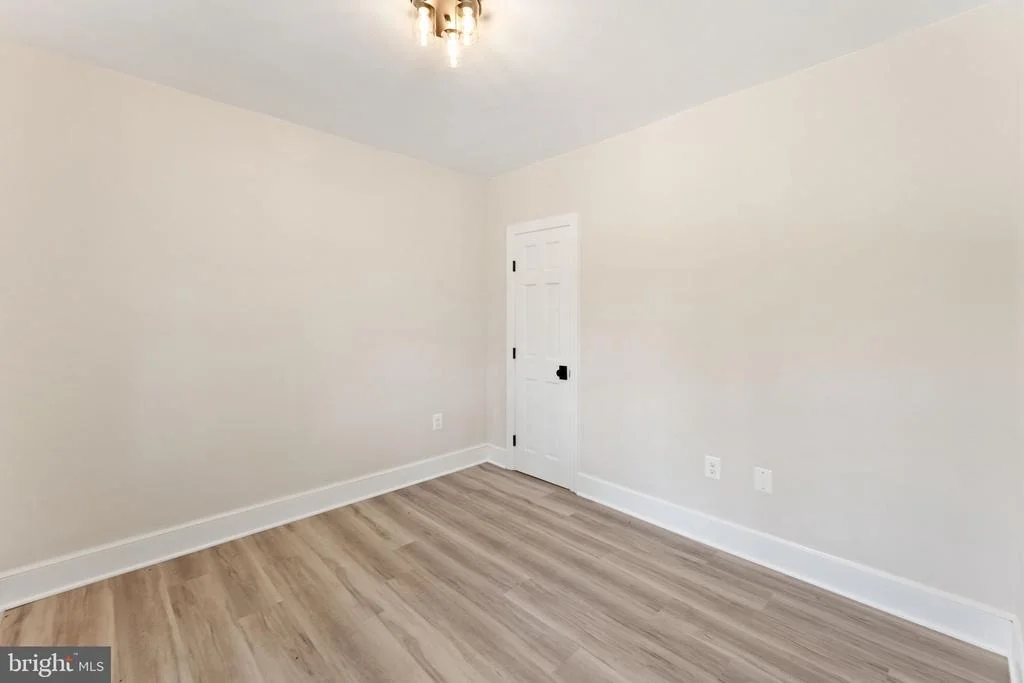Photo of 11066 MORELAND ROAD