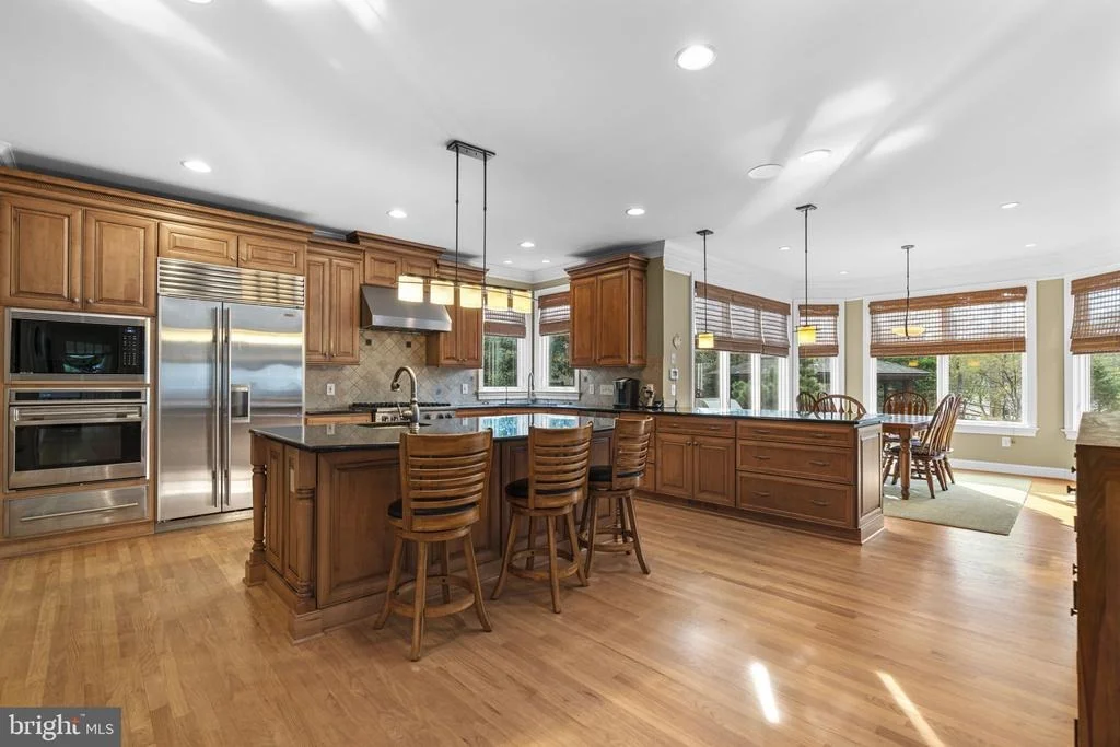 Photo of 370 EAGLE HILL ROAD