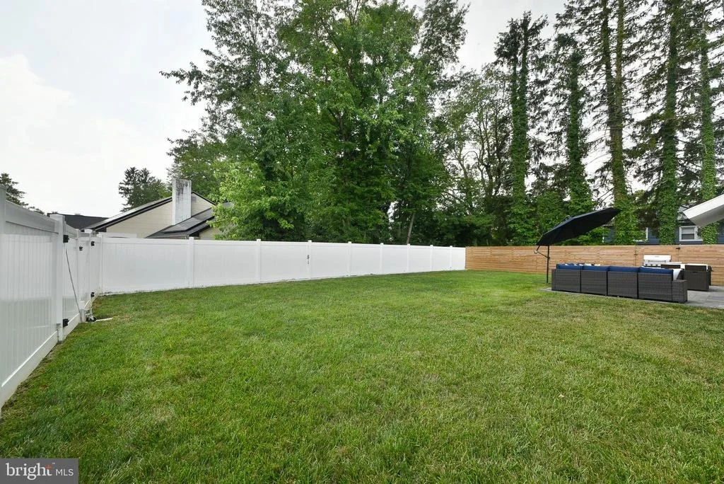 Photo of 8 WINDOVER LANE