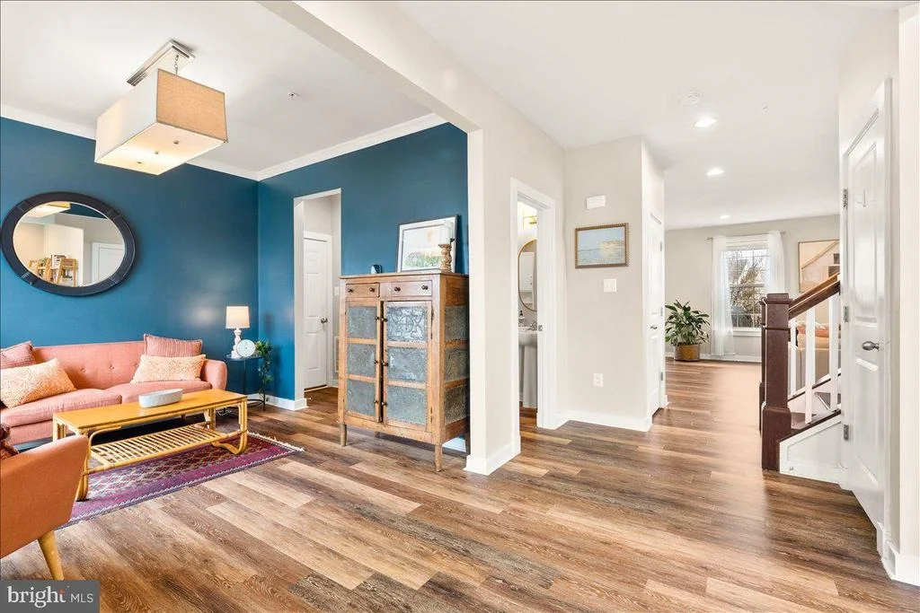 Photo of 1010 SAXTON DRIVE