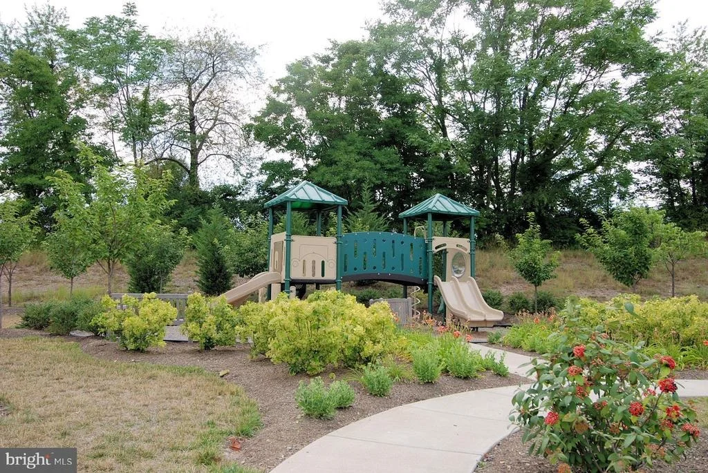 Photo of 23621 SUGAR VIEW DRIVE