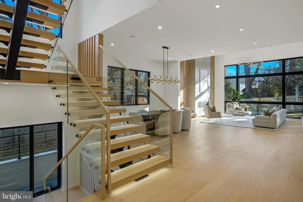 Photo of 7103 WESTBURY ROAD