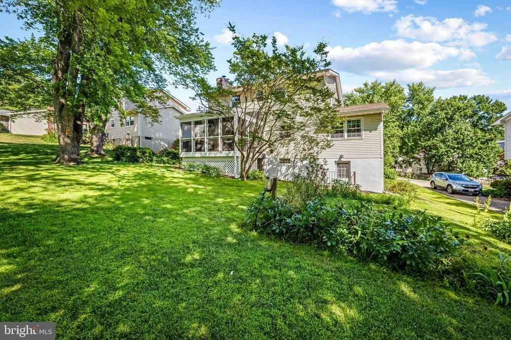 Photo of 6 THURKILL COURT