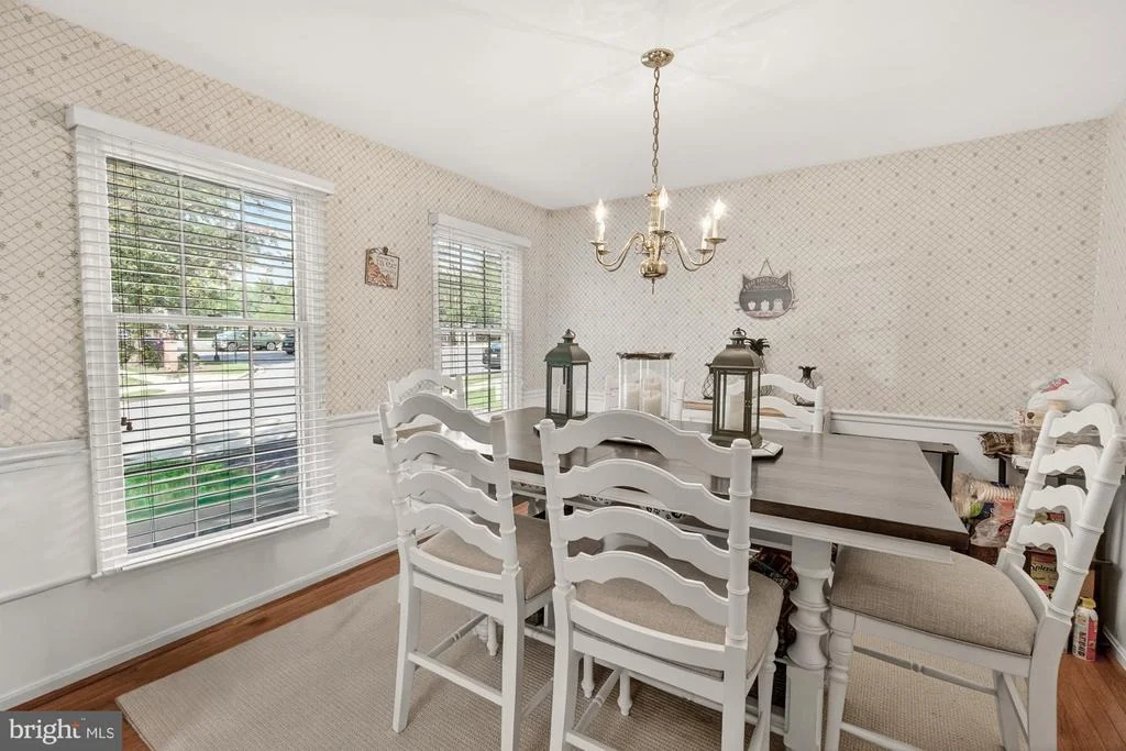 Photo of 2094 E GREENLEAF DRIVE