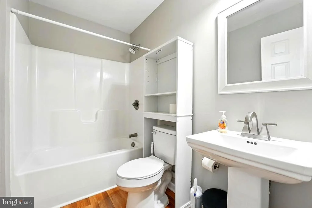 Photo of 845 SEVILLE